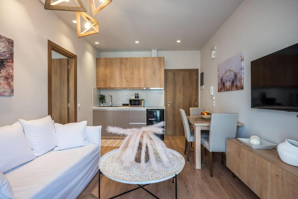 Amalia'S Luxury Apartment 1 Heraklion  Bagian luar foto