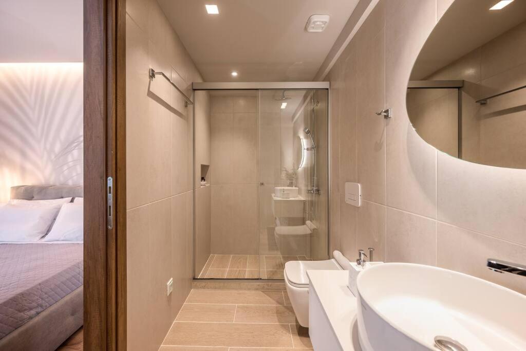 Amalia'S Luxury Apartment 1 Heraklion  Bagian luar foto